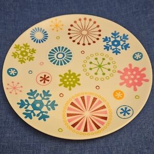 Snowflake Pattern Plate.